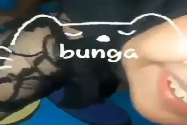 Cewek Indo Ketawa Geli Sambil Digenjot Masuk