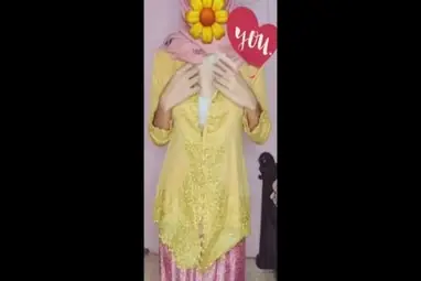 Live Ukhti Kebaya Hijab Pink Menggoda Striptis Viral HD